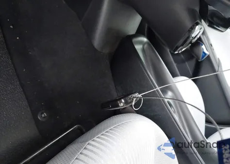 2016 Toyota Prius Two from USA, damaged, VIN JTDKBRFU4G3511091